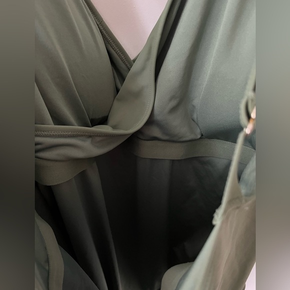 Kindred Bravely Ruffle Wrap Maternity & Nursing One Piece Swimsuit | XXL-Busty - Picture 10 of 10